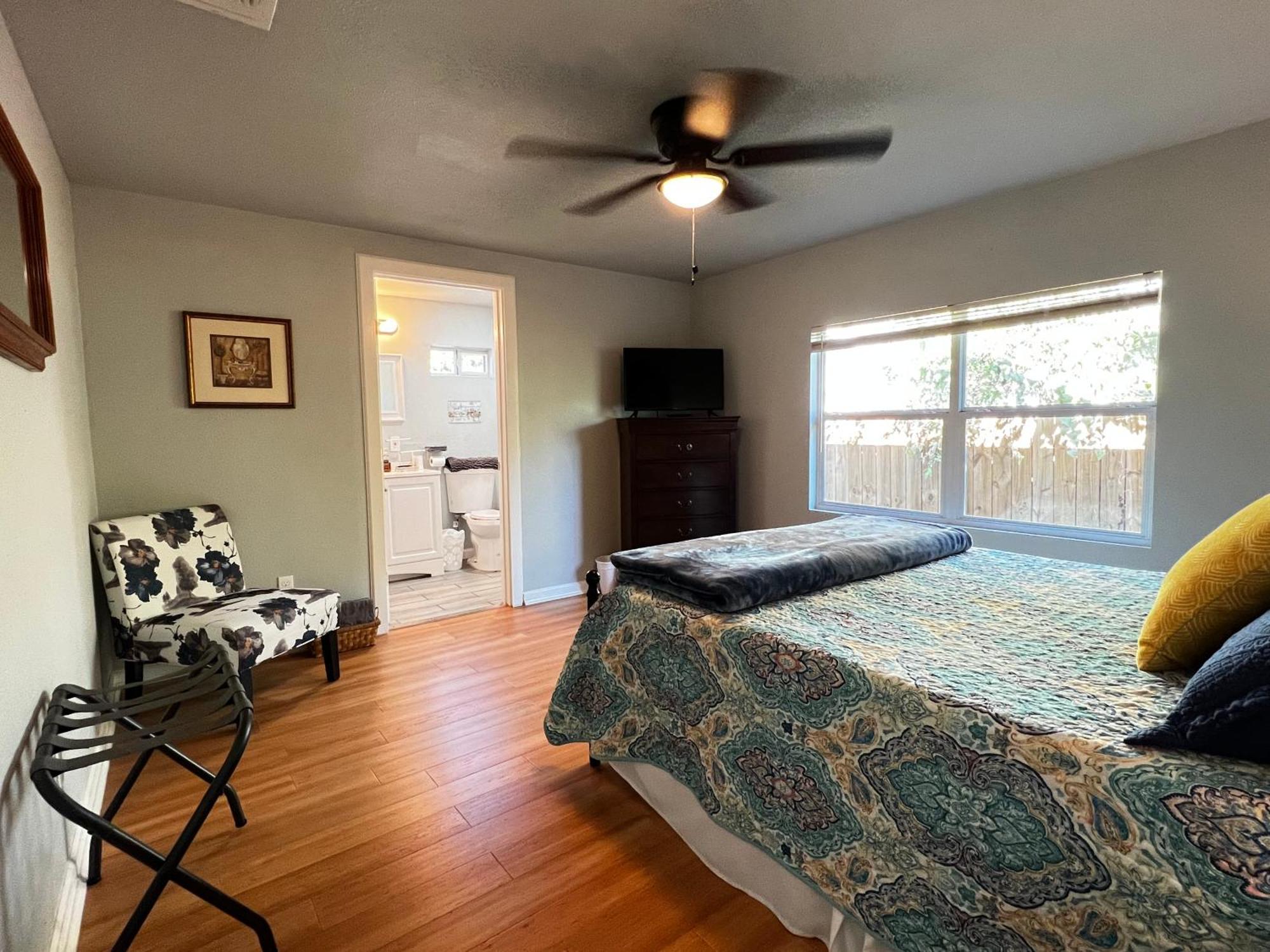 Boho Bliss- Cozy Private Room 2 Miles From Alamodome! San Antonio Ngoại thất bức ảnh