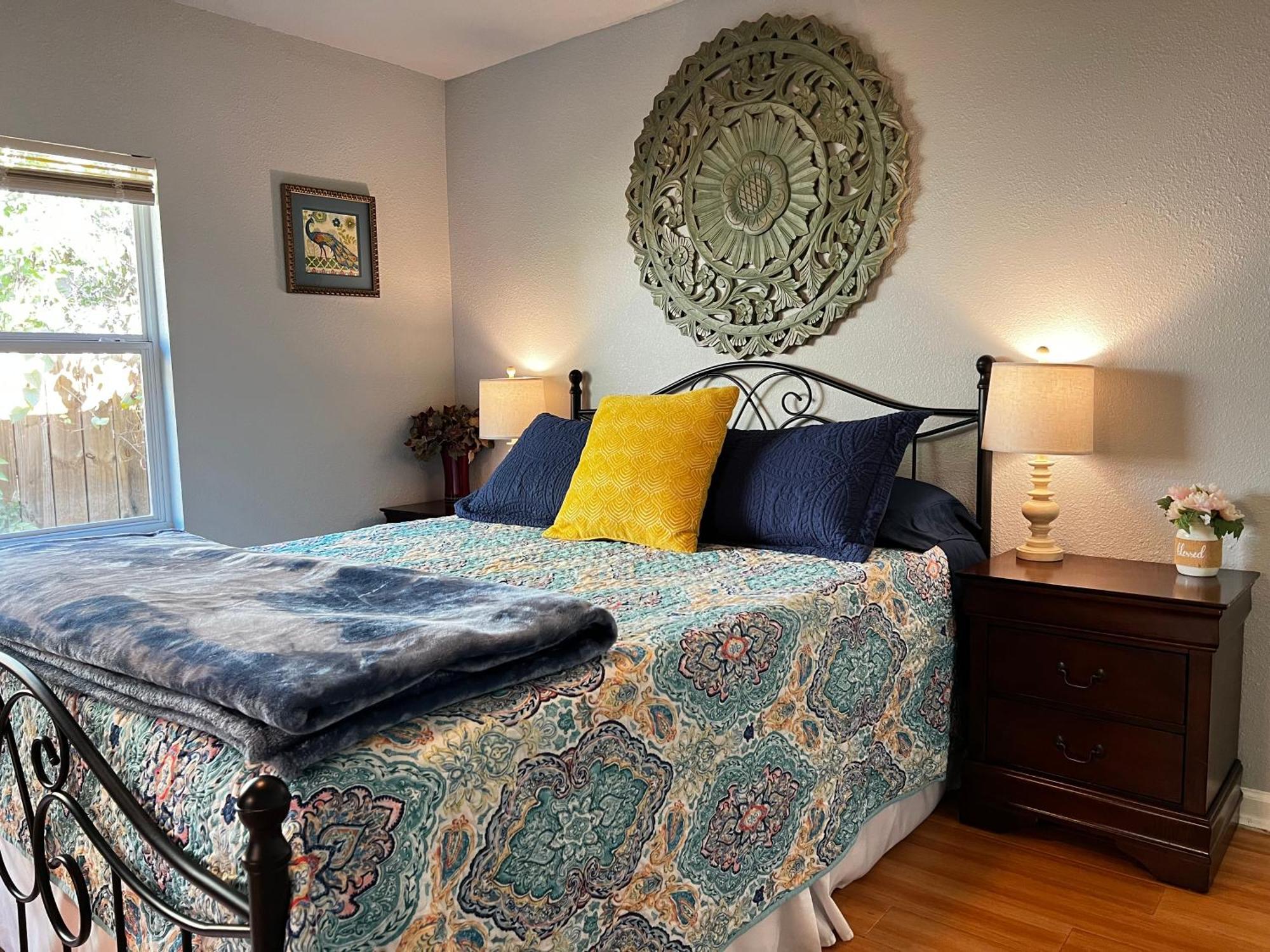 Boho Bliss- Cozy Private Room 2 Miles From Alamodome! San Antonio Ngoại thất bức ảnh