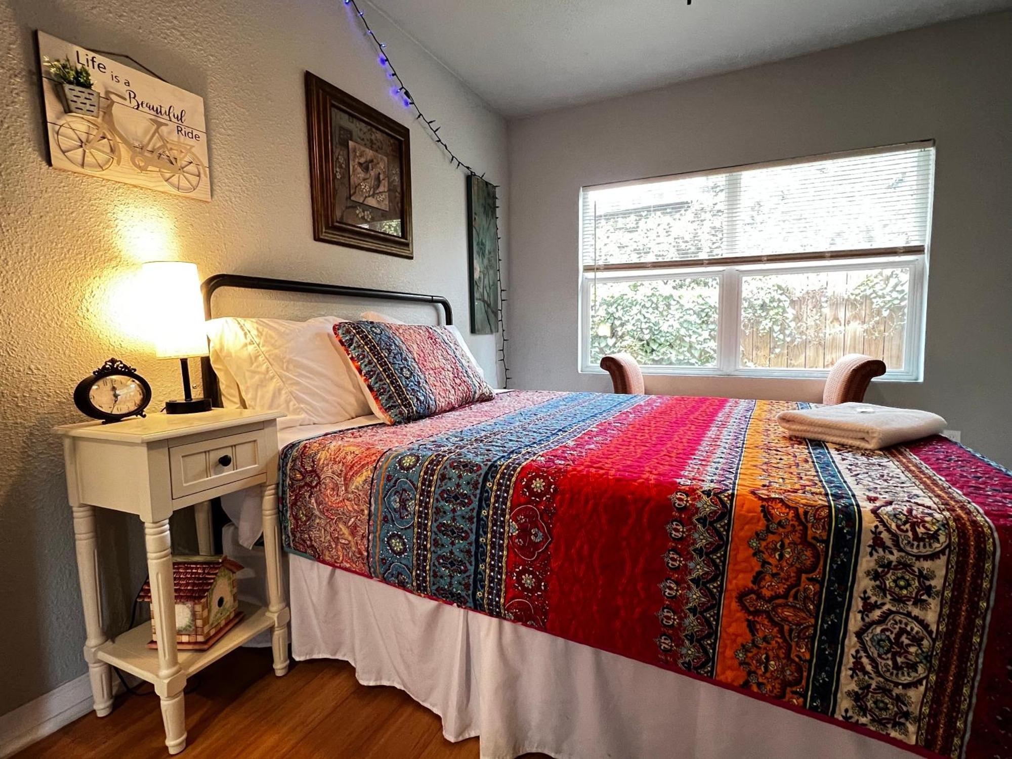 Boho Bliss- Cozy Private Room 2 Miles From Alamodome! San Antonio Ngoại thất bức ảnh
