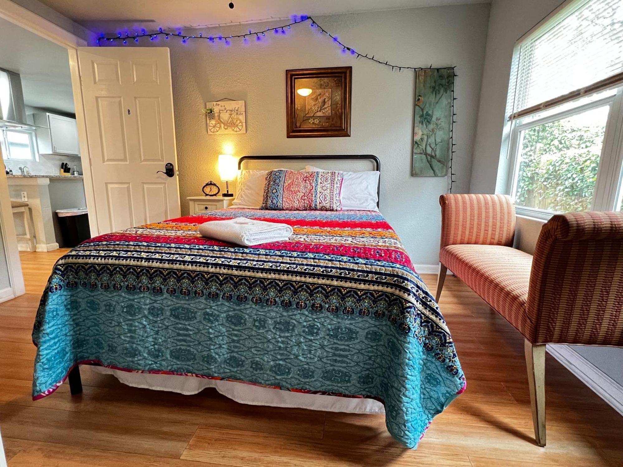 Boho Bliss- Cozy Private Room 2 Miles From Alamodome! San Antonio Ngoại thất bức ảnh